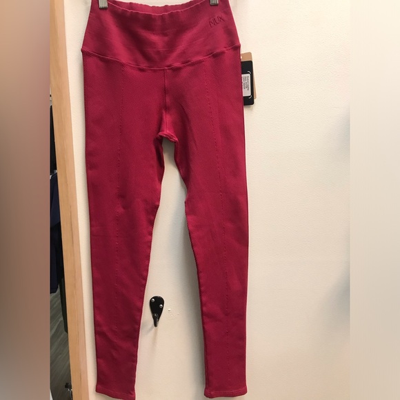 Nux Restore Legging - Picture 2 of 3